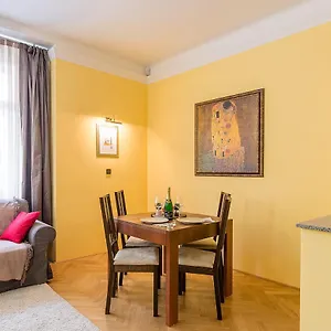 Downtown Luxury - Centre Apartment Prague